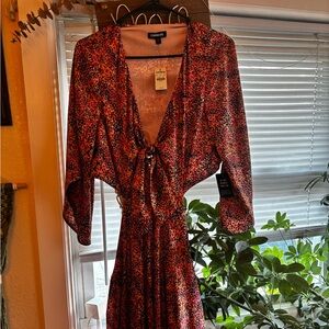 Gorgeous dress, never worn!